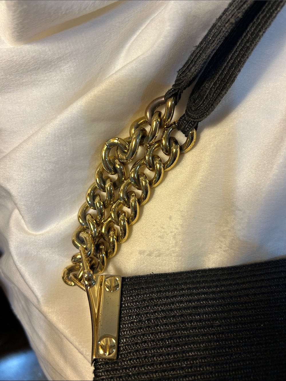 Eric Javits Black Shoulder Bag with Gold Chain Straps - Picture 7 of 13